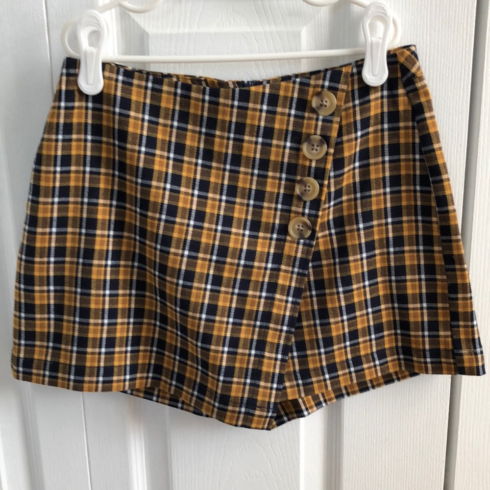 Aeropostale Plaid Buttoned Skort